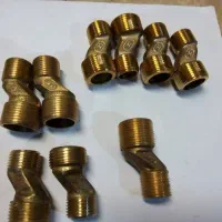 تعدادی  شیر آلات