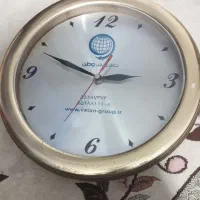 ۲عدد ساعت دیواری