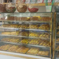 فروشند قنادی