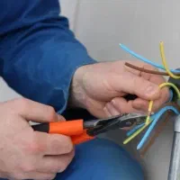 برق کار برقکار قیمت معقول ۲۴ساعته رفع اتصالی قطعی|خدمات پیشه و مهارت|هشتگرد, هشتگرد قدیم|دیوار