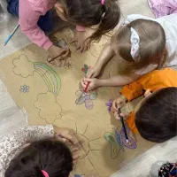 آموزش زبان انگلیسی و نقاشی کودک ویژه ۳ تا ۸ سال