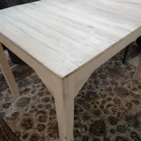 میز چوبی بدون رنگ قابل استفاده در تولیدی و منزل