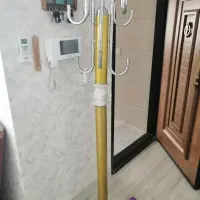 چوب لباسی ایستاده