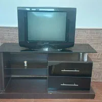 میز شیشه و mdf  و تلویزیون Samsung  u/slim|میز تلویزیون|شیراز, ارم|دیوار