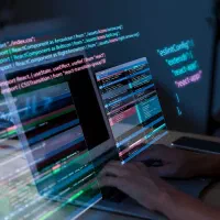 استخدام برنامه نویس