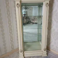 ویترین  چوب سالم بدون رنگ پریدگی