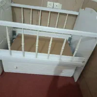 گهواره نوزاد|تخت و صندلی بچه|لامرد, |دیوار