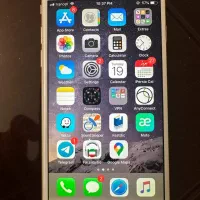 آیفون 6 در حد نو با جعبه و مالکیت