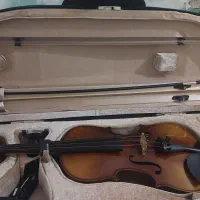ویولن tf قدیمی