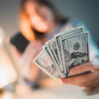 پذیرش خانم و آقا بالای ۱۸ سال در شرکت معتبر