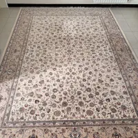 فرش ۹ متری در حد نو به همراه ۳ تیکه ست