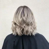 خدمات و آموزش تخصصی رنگ و لایت اقساطی|خدمات آرایشگری و زیبایی|شیراز, شهرک سراج|دیوار