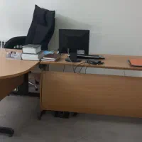 میز و صندلی اداری منشی در حد نو|مبلمان اداری|شیراز, کلاهدوز|دیوار
