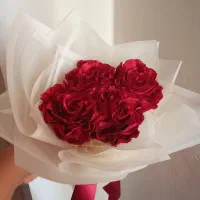 باکس گل مصنوعی با طراحی سفارشی
