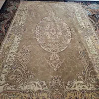 یک عدد فرش ۶ متری سالم وتمیز بدون پارگی وسوختگی