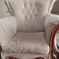 مبل دست دوم نیاز به تعمیر