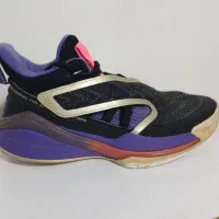 کفش حرفه ای اسپرت بسکتبال