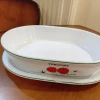 دیس پلو و خورشت‌خوری