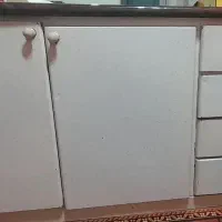 کابینت قدیمی جنس محکم فلزی اندازه یکو نیم