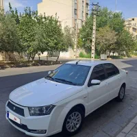 دنا بدون رنگ کم کار مشابه‌ صفر