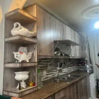 کابینت ام دی اف به همراه سینک و هود بسیار تمیز