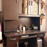میز تحریر کتابخانه