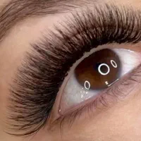 استخدام مژه کار حرفه ای و میکاپ کار