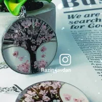 جاودانه کردن لحظات گردنبند رزینی با عکس ومو