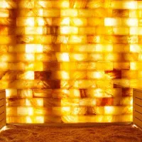 طراح و سازنده اتاق نمک و آجر نمک