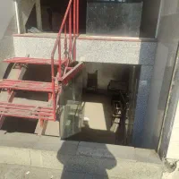 رهن و اجاره یک سوئیت و دو باب مغازه نزدیک پیام نور|اجارهٔ آپارتمان|خمینیشهر, |دیوار