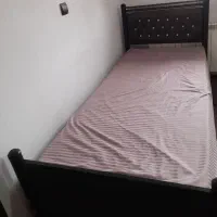 تخت یک نفره