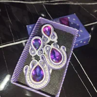 گوشواره درباری شیک با رنگ بندی
