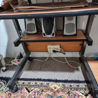 کامپیوتر و صندلی و میزدست دوم