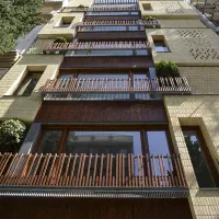 آپارتمان 105 بلوار جمهوری نوساز صفر 600وام دار