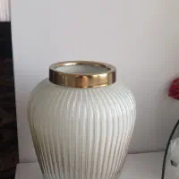 گلدان شیشه ای
