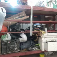 میز ویترین آهنی چرخدار،و لاستیک پژو ۴۰۵سایز۱۴/۱۸۵