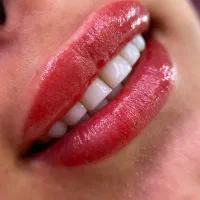 ارائه خدمات میکروبلیدینگ شیدینگ بن مژه