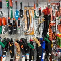 فروش انواع اره های دستی و تبر