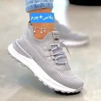 فروش تعدادی کفش با قیمت فوق العاده