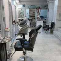 به یک خانم دستیار ماهر برای سالن زیبایی نیازمندیم