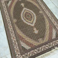 قالیچه ۴ متری ۷۰۰ شانه اصلی|فرش|قم, نیروگاه|دیوار