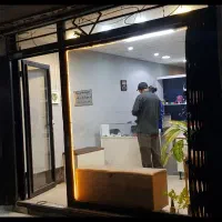 یک باب مغازه واقعه در خیابان المهدی