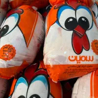 کارگر مرغ فروشی