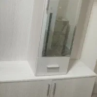 جاکفشی ام دی اف ایستاده