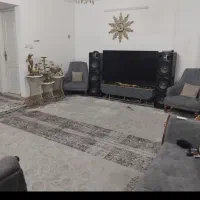 ۲ عدد فرش ۹ متره تمیز و سالم