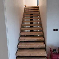 پله ، طراحی و ساخت کف پله چوبی وسوناخشک|خدمات پیشه و مهارت|آمل, |دیوار