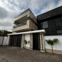 ویلا ۴۵۰ متری تریبلکس استخر دار کلید نخورده