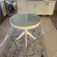 میز گرد سفید