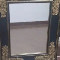 آینه دیواری با قاب چوبی
