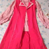 شومیز|لباس|میانه, |دیوار